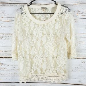 Eyeshadow Ivory Lace Top